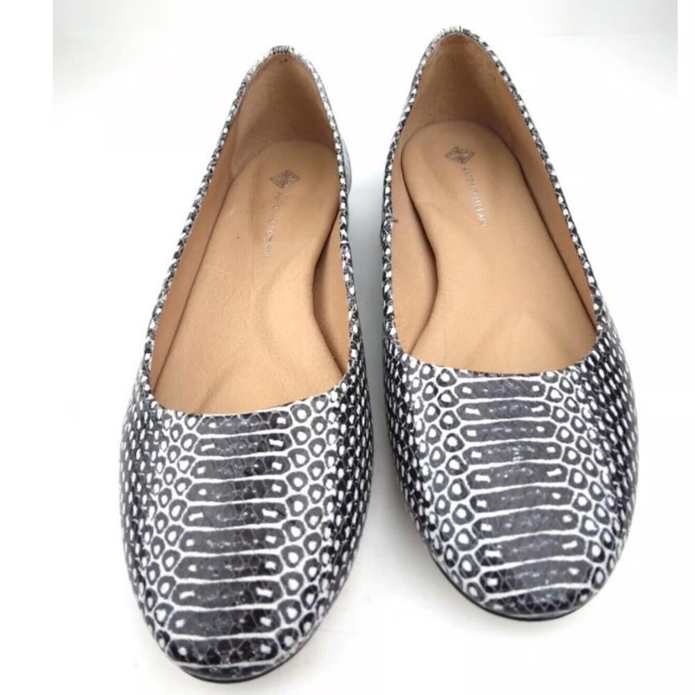 Antonio Melani Snake Print Black & White Shoes Flats Size 11 NWOB